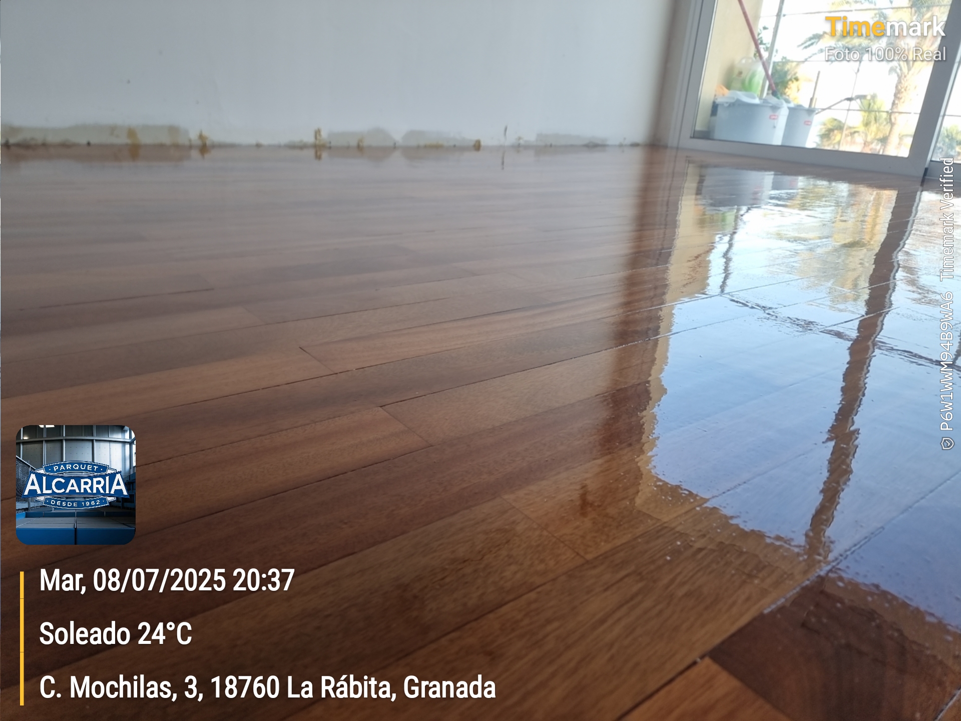 2025-07-08 20.37.20_3, Calle Mochilas